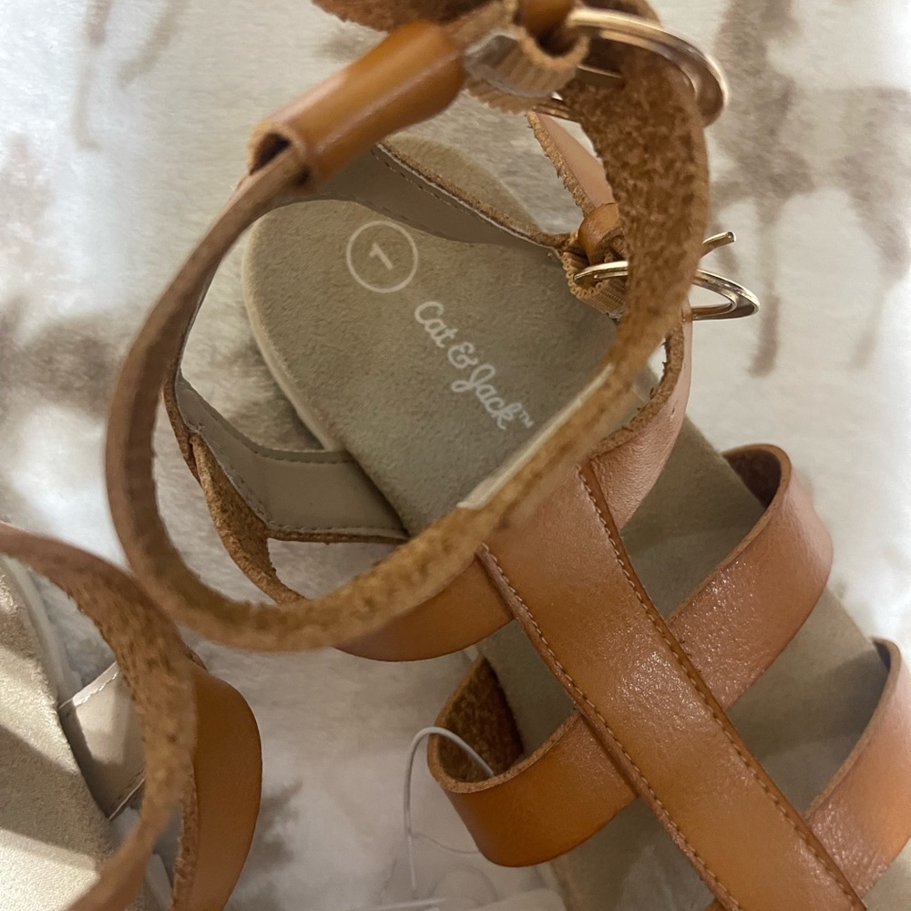 NWT Cat & Jack Girls Leather Sandals - Picture 4 of 4